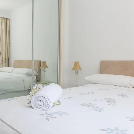 La Dama De Noche By Dahlia Group Apartment